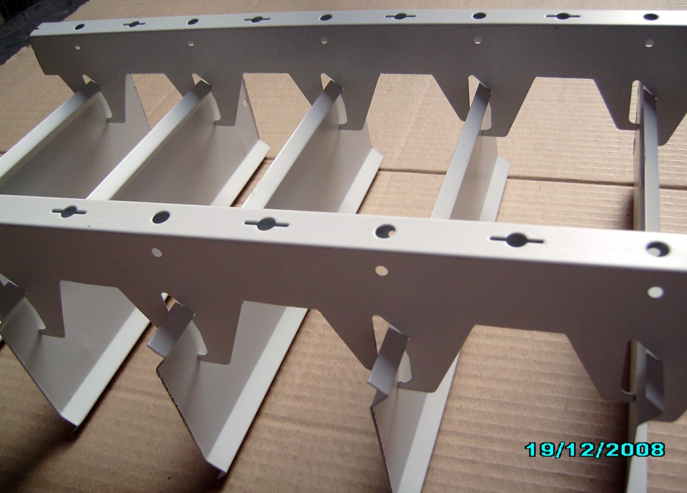 衛(wèi)生間要選擇鏤空花型鋁蜂窩板 衛(wèi)生間要選擇鏤空花型鋁蜂窩板