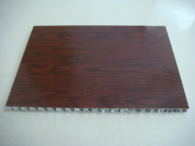 選擇型材鋁蜂窩板要注意的三點問題 選擇型材鋁蜂窩板要注意的三點問題