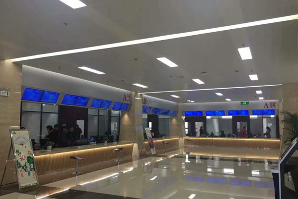 鋁蜂窩板廠家選擇，還是得看著三點(diǎn)!