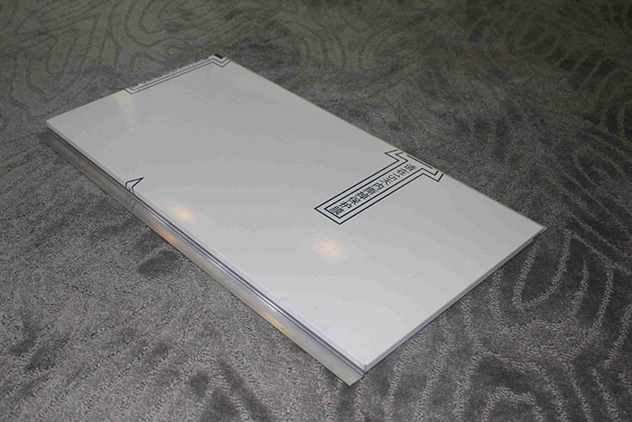 為什么要選擇大廠家購(gòu)買鋁蜂窩板? 為什么要選擇大廠家購(gòu)買鋁蜂窩板?